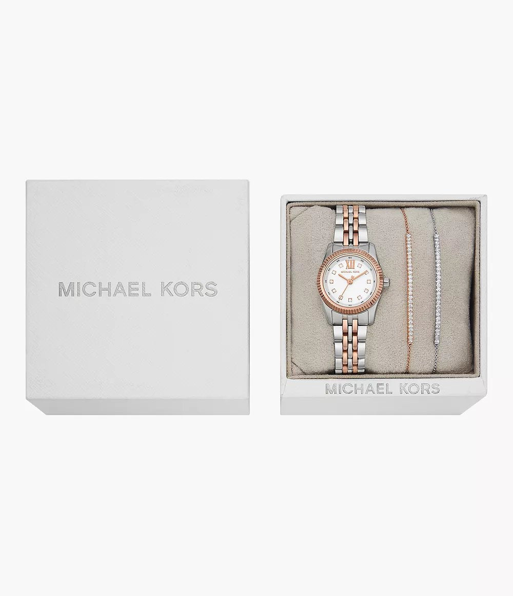 Michael Kors MK4817SET in presentation box – two-tone watch with white dial and two pavé bracelets – luxury gift set displayed by HEY WATCH.